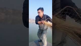 New Primitive Technology FISH TRAP with Fishing KR [upl. by Nnaxor337]