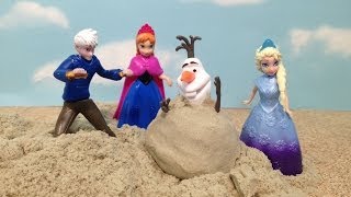 FROZEN Elsa and Jack Frost Play in the Sand Video Parody [upl. by Carlye]