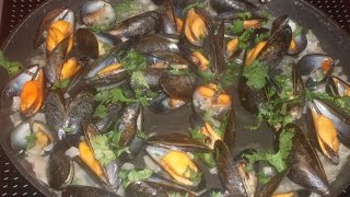 Comment cuire des moules facilement Technique de cuisine [upl. by Fabri319]