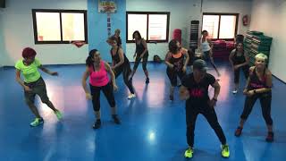 BEATRIZ LUENGO quotCAPRICHOSAquotZumba Dance con Jose [upl. by Sivert]