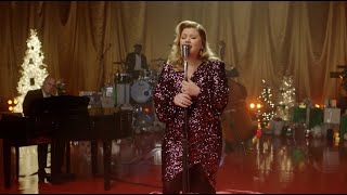 Kelly Clarkson  Last Christmas Live [upl. by Shaine798]