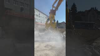 Abbruchzange CC im Einsatz bagger excavator abbruch [upl. by Cassell]