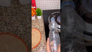 Plastic bottle very useful tip 🤯 trending youtubeshorts kitchenhacks kitchentips viralvideo [upl. by Suzanna]