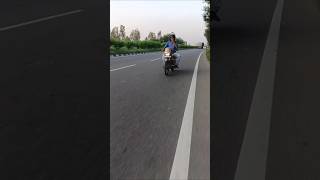 कभी भी गाड़ी को जादा नहीं चलानी चाहिए 😱😱 automobile trafficrules experiment traficrules traffic [upl. by Okia803]