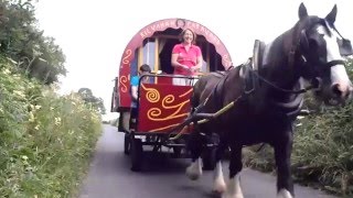 Huifkartocht in Ierland horse drawn caravan [upl. by Elleahcim936]