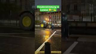 Leute freuen sich in london 🚜🇬🇧🌾 bauerndemo demo protest traktor [upl. by Nanah]