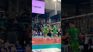 Migi and Bieniu on FIRE volleyball plusliga setter middleblocker [upl. by Hsac]