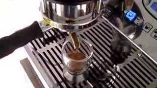 La Marzocco GS3 single shot with preinfusion [upl. by Chlori]