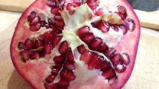 How To Deseed a Pomegranate in 10 Seconds [upl. by Humble]