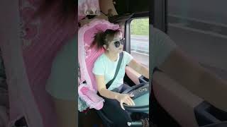 mooie vrouwelijke chauffeur dailyvlog car driving truck girl truckgirl chinese ladydriver [upl. by Oal]