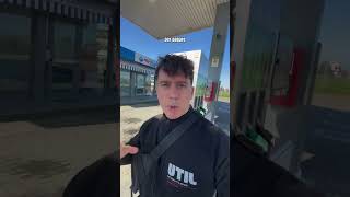 IL MODO MIGLIORE PER FARE BENZINA viralvideo petrol tutorial [upl. by Cyrilla]