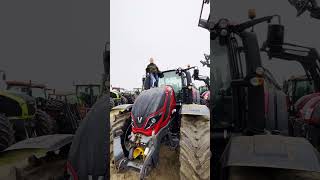 Valtra T234 Versu valtra bigtractors automobile dc farming agriculture fendt farm viral fy [upl. by Llydnek]