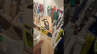 Kookaburra English Willow Cricket Bat cricket batunboxing unboxing [upl. by Idnis]