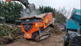 Booboo Arjes 250 working shredding wood [upl. by Nho865]