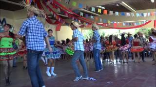 Escola Lauro Sodré Quadrilha Junina2013 [upl. by Hatch]