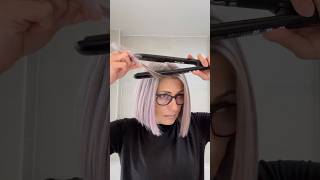 Locken mit dem Glätteisen So easy 😍 hairtok hairstyle haartutorial hairtutorial curlyhair [upl. by Akemat275]