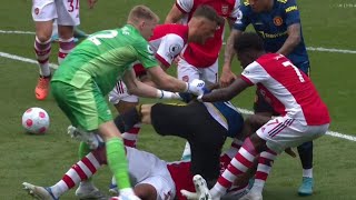 Fight Scott McTominay vs Gabriel ll Arsenal vs Man Utd 2022 [upl. by Allecsirp]