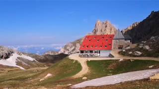 Genußwandern  Von der Seiseralm auf die Tierser Alpl Hütte wwwbergeaktivde [upl. by Ennove]