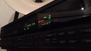 Mitsubishi CD Player MC5100 vintage from the 80ies Short Version [upl. by Dowski720]