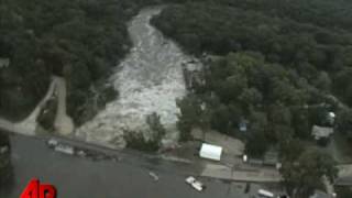 Raw Video Heavy Rains Cause Iowa Dam Break [upl. by Yeliak618]