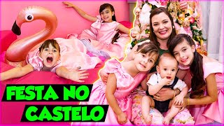 Princesas No Castelinho De Natal  Jéssica Godar Laurinha E Helena E Gabriel [upl. by Rola235]