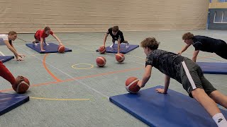 Allgemeines Athletiktraining mit Basketbällen [upl. by Ardisi]