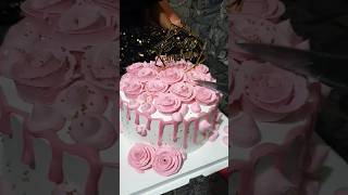 Beautiful flowers cake cutting shorts 🎂🎂🎂🎂🎂🍰🍰🍰 [upl. by Essilec48]