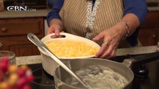 Cooking with Duck Dynasty’s Miss Kay [upl. by Inahpit101]