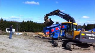 Selfpropelled Herbst Compack Crusher In Action [upl. by Eiddam]