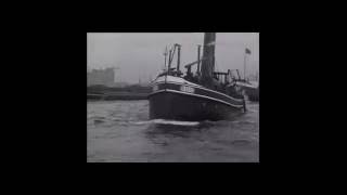 Scheepvaart op de Nieuwe Maas bij Rotterdam in 1929 [upl. by Ahsilam]