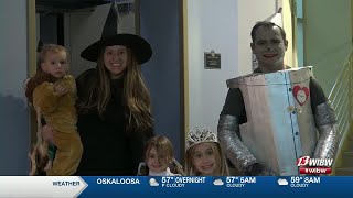 Washburn opens dorm to trick or treaters [upl. by Wasson]