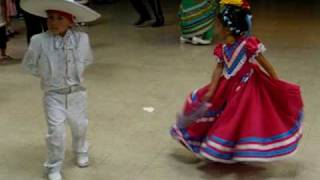 Niños bailando folklor Mexicano  La Negra Y Jarabe Tapatio de Jalisco [upl. by Agathe753]