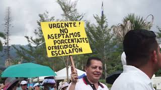 MÉDICOS MARCHAN EN CONTRA DEL GOBIERNO ANTE LA REDUCCIÓN DEL ESCALAFÓN [upl. by Ahsekar963]