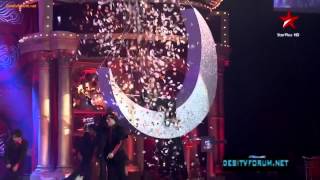 SHAH RUKH KHAN PERFORMANCE [upl. by Rugg]