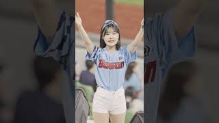 팬서비스 최고 최홍라 롯데 자이언츠 치어리더 직캠 20240614 Cheerleader Hongra Choi fancam [upl. by Ruosnam]