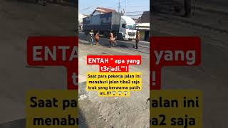 Entah apa yang terjadi truk putih ini tiba2  Andai ga ada obol di depan nya [upl. by Malone]