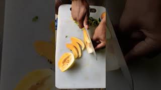 Papaya cutting Lunch Time rajkvlognp papayafruit papayacutting shortsyoutube rajkvlognepal [upl. by Sudbury507]