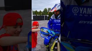 Revs motor full gass shorts motocross yamaha [upl. by Asquith406]