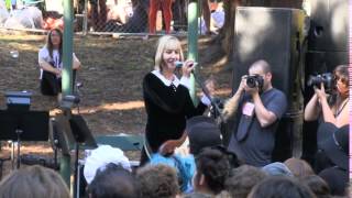 The Muffs Burger Boogaloo Oakland Ca 7614 Part 1 2 camera Multicam [upl. by Carolina]