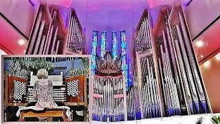 JS Bach  GIGUE FUGUE BWV 577  Diane Bish at Coral Ridge Presbyterian Church Fort Lauderdale [upl. by Lotz]