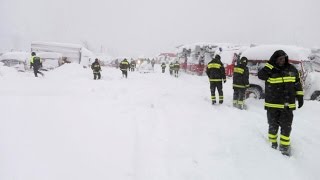 Tra neve e terremoto il viaggio in auto dallAquila a Coppito la diretta [upl. by Alf623]