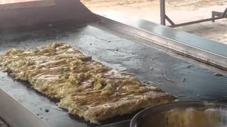 Pahang  Famous Delicacy Murtabak Mengkasar [upl. by Amorete670]