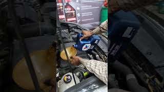 VALVOLINE 5W30 OIL CHANGE automobile engineoil oil oilcheck mechanic [upl. by Yanaj]