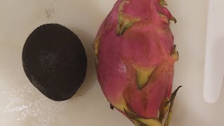 slicing avocado and sweet dragon fruit fruit yummy viral [upl. by Boutis]