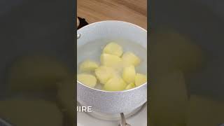 Si vous avez 1 pommes de terre et 1 œufs à la maison préparez cette merveilleuse recette  shorts [upl. by Philbo]