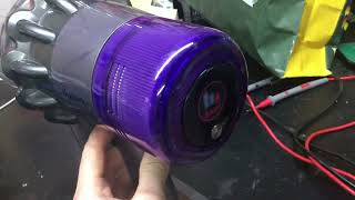 Riparazione Dyson a Batteria V11 Pulsante non funziona [upl. by Gonagle]