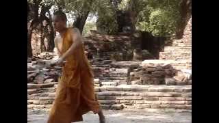 Buddhist Monk Practises Muay Boran Sword [upl. by Amaral]