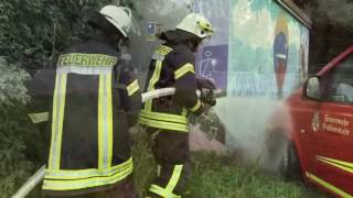 Feuerwehr Halberstadt  Ausbildung quotPKWBrand mit eingeschlossener Personquot 21062016 [upl. by Nirra]