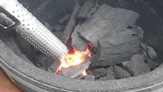 Lighting the Big Green Egg with the LOOFTLIGHTER  New Hyde Park Street Fair [upl. by Daisy]