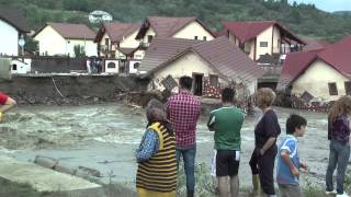 Inundatii produse in comuna Vladesti  judetul Valcea [upl. by Simdars]